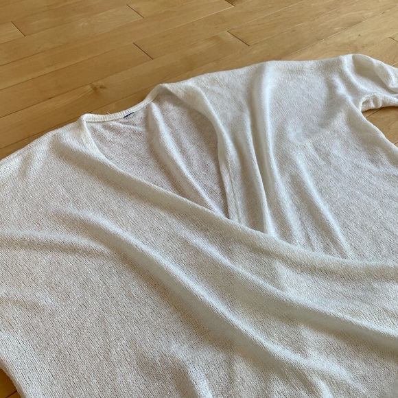 Beach top ☀️🌊 - Picture 2 of 3